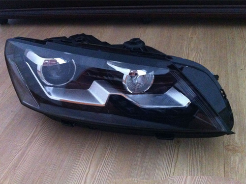 汽車大（dà）燈